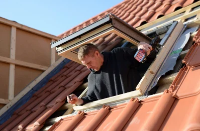 Pose de fenêtres de toit Velux à Nucourt